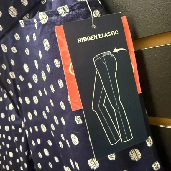 NWT Coral Bay Petite Polka Dot Capris Pull On Pants 8P Navy White - Picture 2 of 5